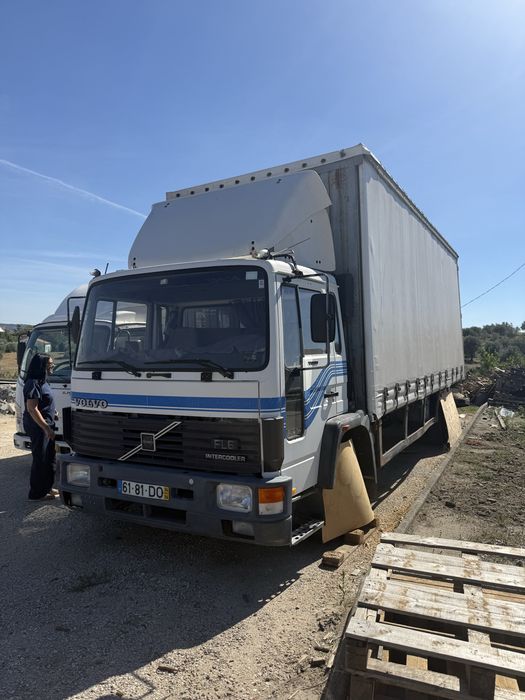 Volvo fl6 14 com lona