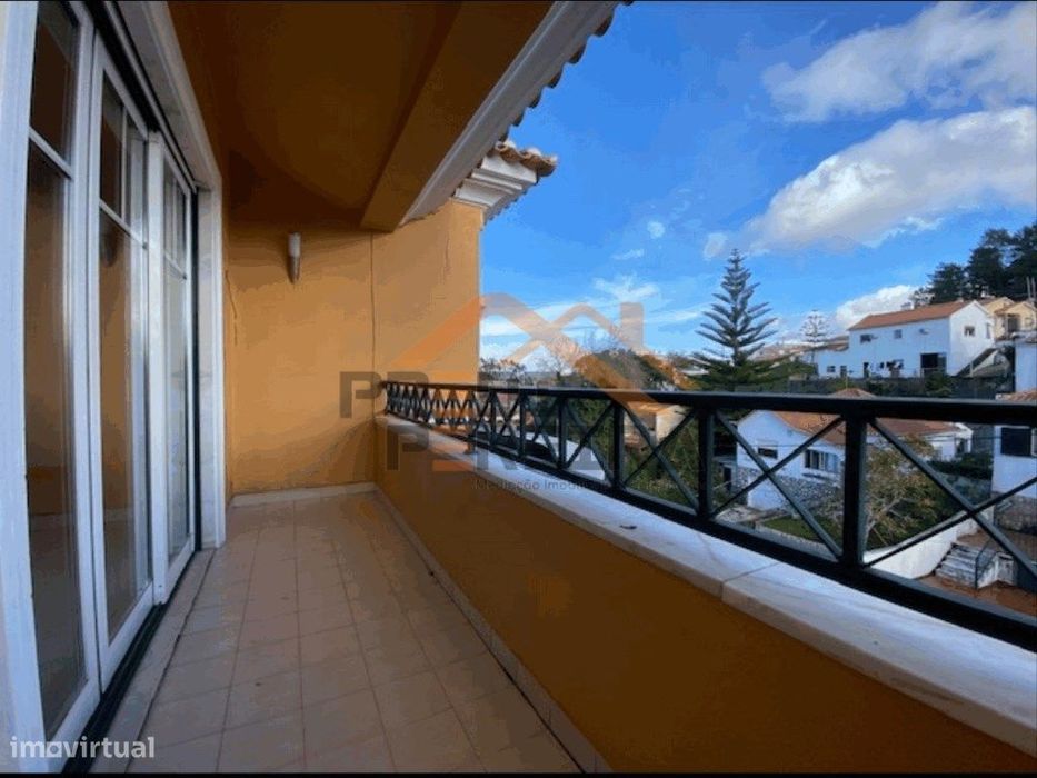 Oportunidade Única - T2 moderno com parqueamento, na Venda do Pinhe...