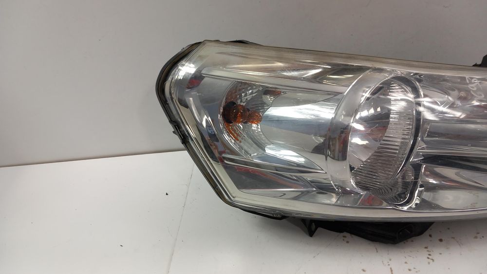 Citroen Jumpy Scudo Expert Ii Lampa Przód Prawa