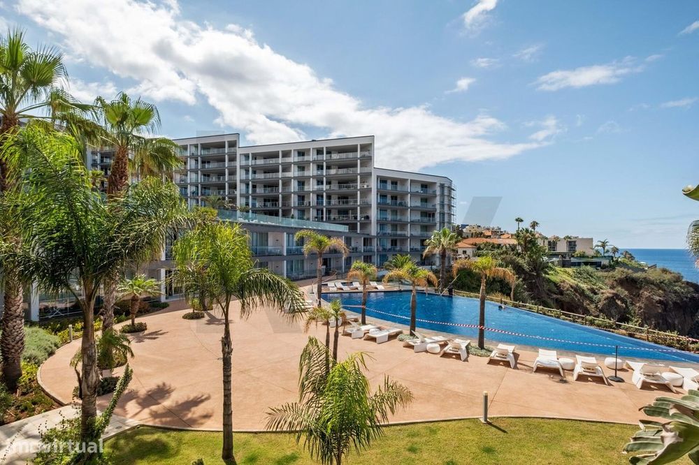 Apartamento T2 Edifício Madeira Palace Residences - Localizado Na Estr