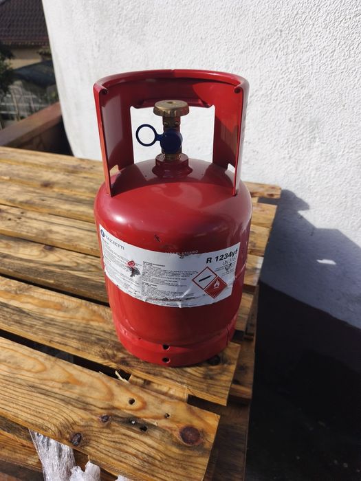 Gás para carregamento de A C automovel