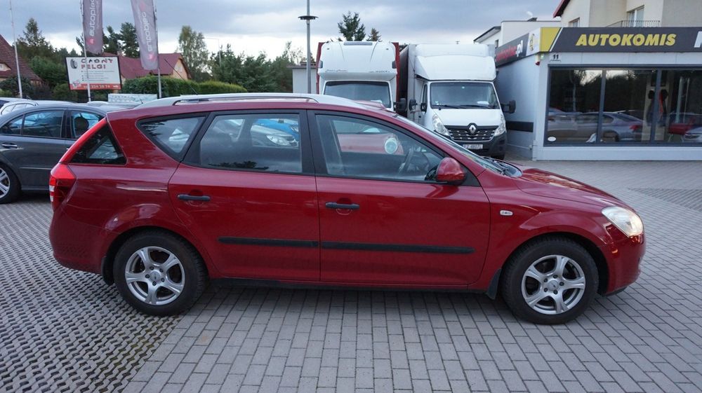 Kia Cee'd zarejestrowany, ubezpieczony. Gwarancja. Polecam !!!