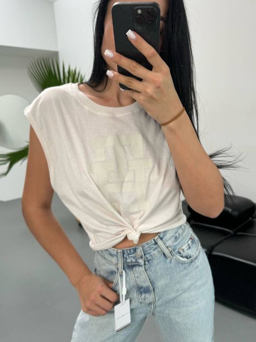 Топ Tommy Hilfiger,M-ка, оригинал, новый. Переходите,много товара