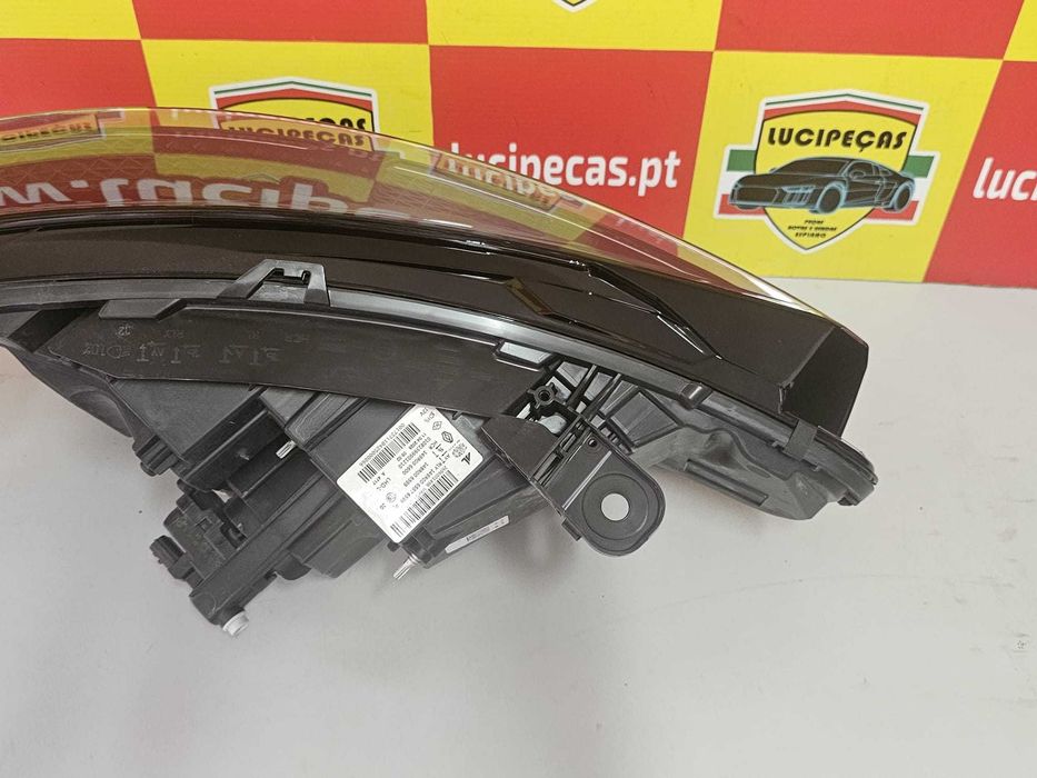 Ótica Esquerda Led Renault Clio V | 130256