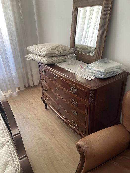 Mobilia de quarto antiga vintage