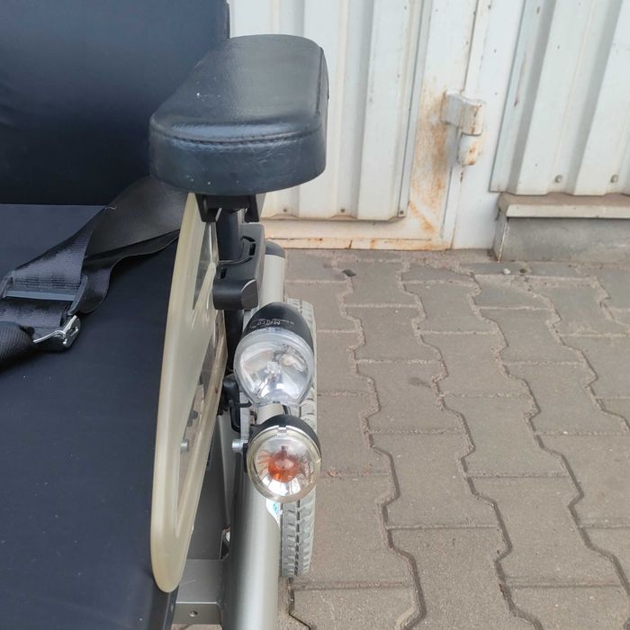 Wózek inwalidzki elektryczny OttoBock B500 + nowe akumulatory