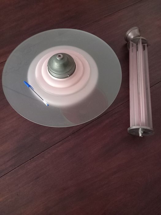 Candeeiro de tecto vintage, com vidro opalino rosa