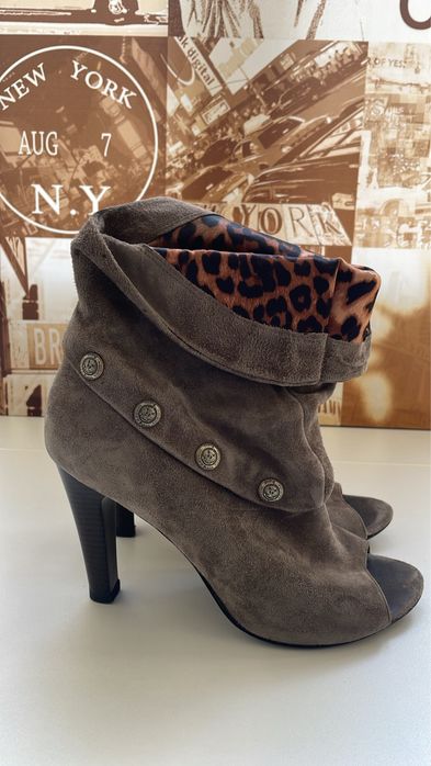 Botins Guess Camurça Cinza