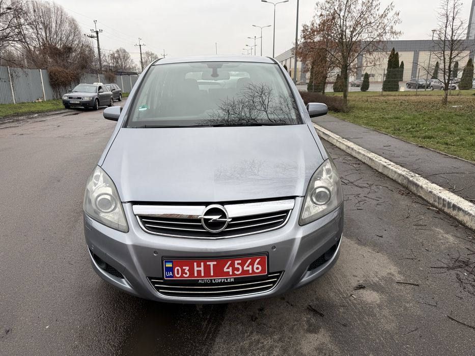 Opel Zafira з Німеччини 7 місць