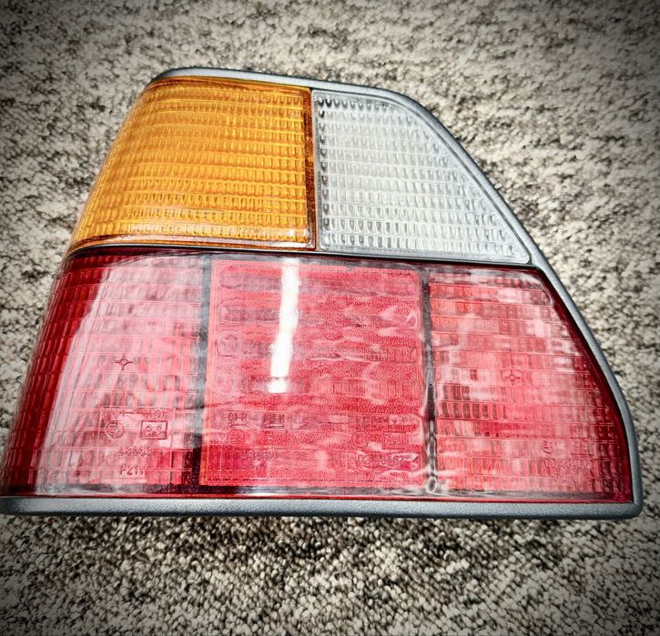 Nowa lewa lampa tylna Fifft Vw Golf mk2.