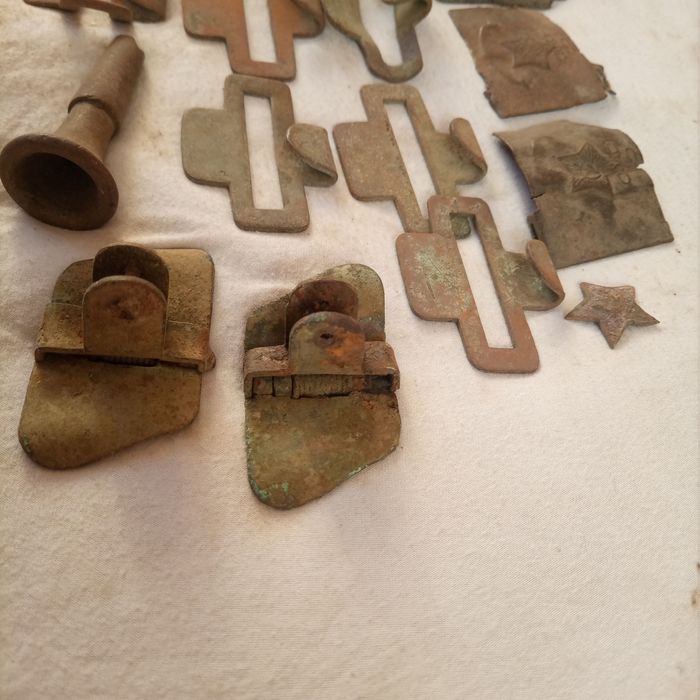 Різнне ,бляхи,зацепи