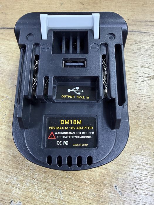 Адаптер акумулятора DM18M з Dewalt на Makita ЮЗБ