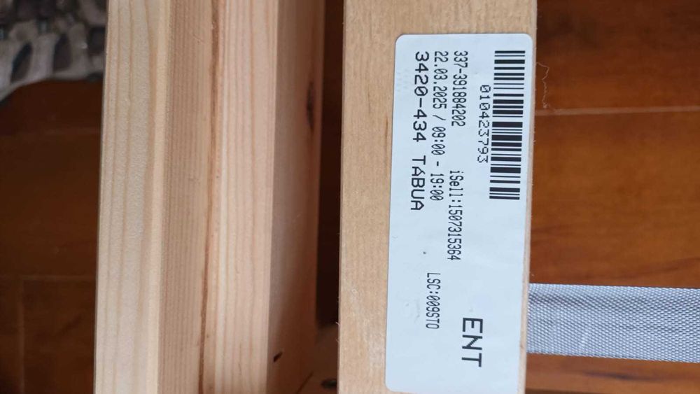 Cama de Casal IKEA em Madeira – NOVA