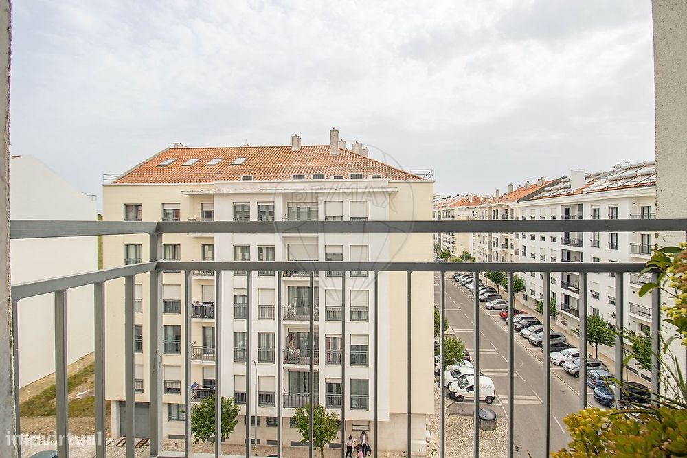 Apartamento T4 para arrendamento
