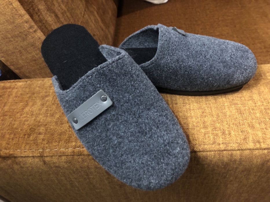 Нові домашні капці,42/42,5 розмір