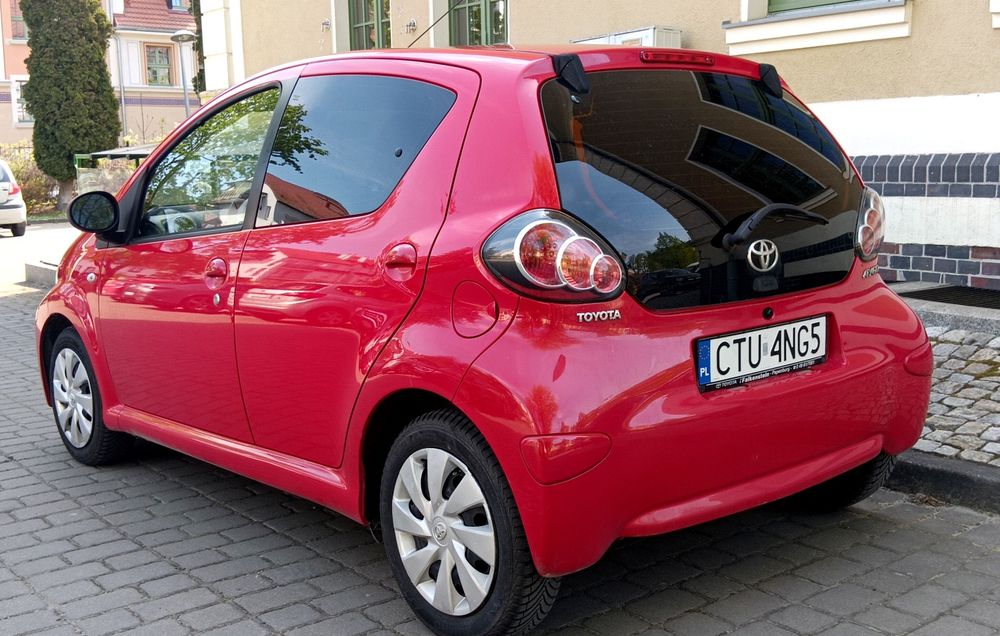 Sprzedam ładną Toyotę Aygo