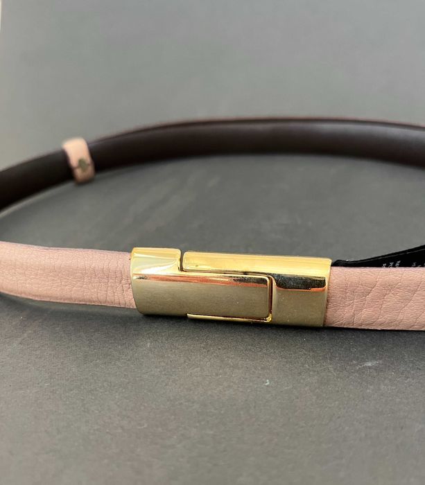 Cinto em pele nude com fecho dourado da Decenio 85 cm
