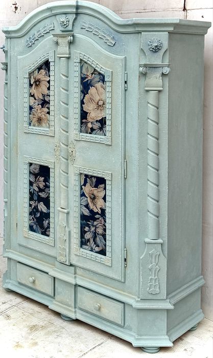Piękna, odnowiona szafa vintage – jedyny taki egzemplarz shabby chic