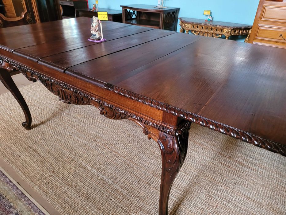 Very old solid wood table – extendable – Very good condition64409328513282122