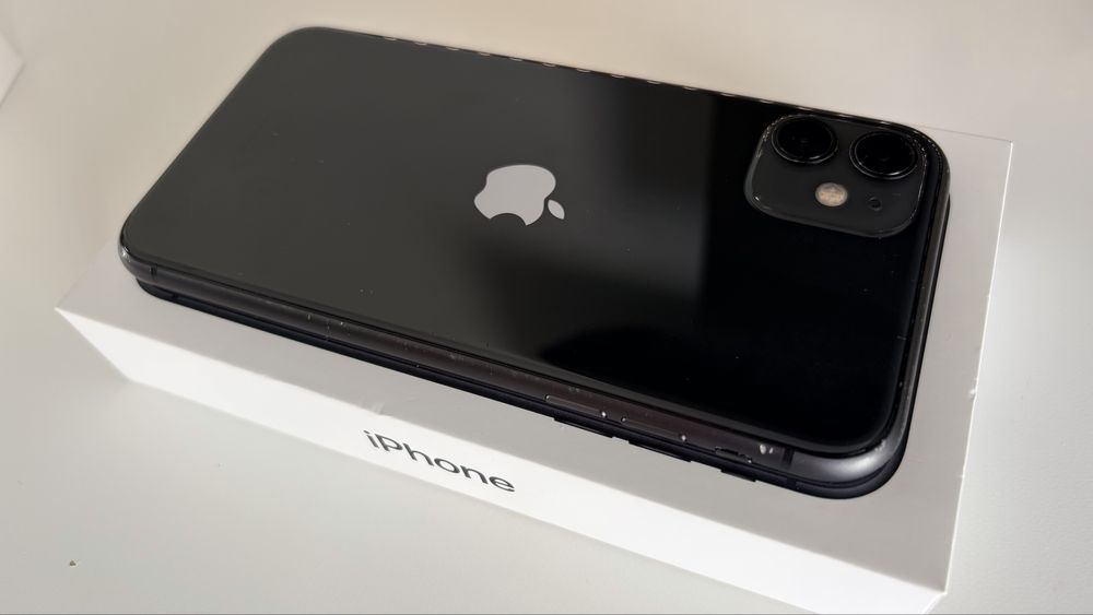 Iphone 11 64gb usado! Na caixa!