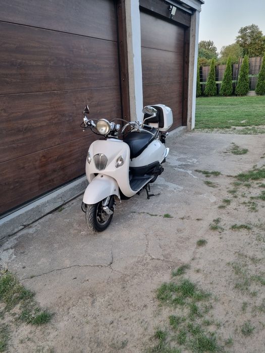 Skuter Retro  50 4t Chromy Biały połysk  Kufer Dowóz Tanio Polecam!!!