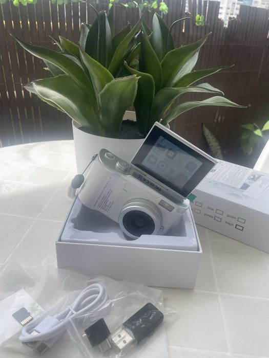 Maquina digial 4K Nova branca