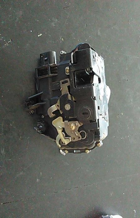Fechadura / fecho porta trás esquerdo AUDI A6 Allroad (4FH, C6)