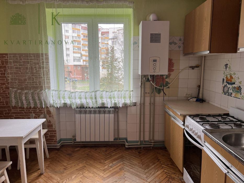 Продам 3-кім.квартиру,вул Стуса 3 Косметичний Ремонт !