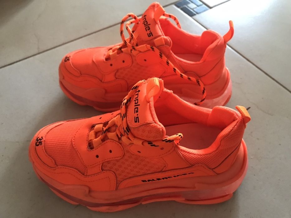 buty sportowe pomarańczowe