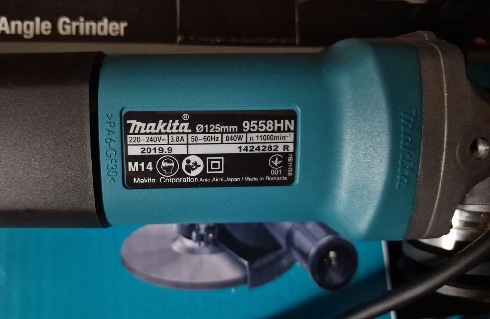 Makita 9558HNG кутова шліфмашина