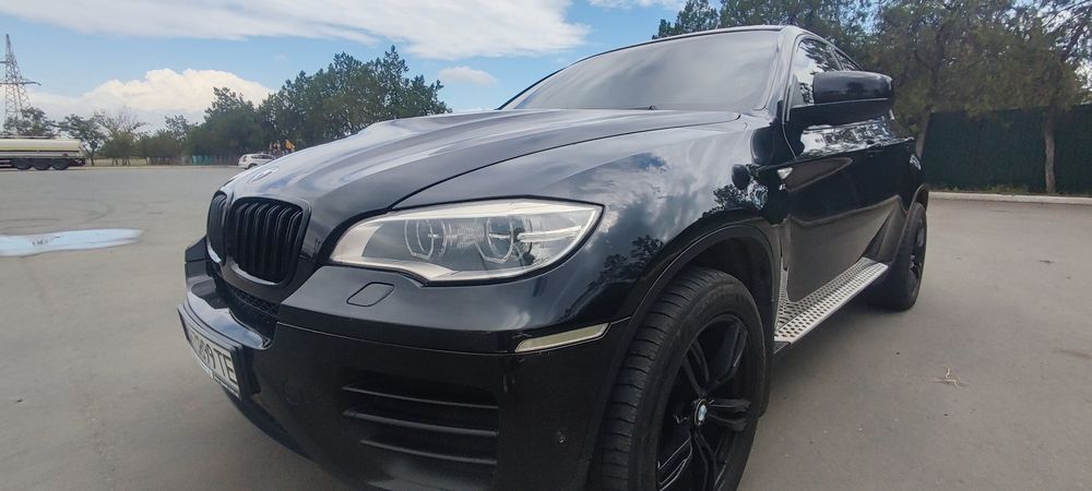 Продам BMW X6 2012