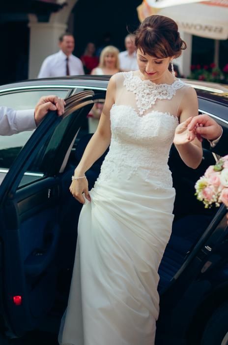 prześliczna suknia ślubna...plus GRATIS