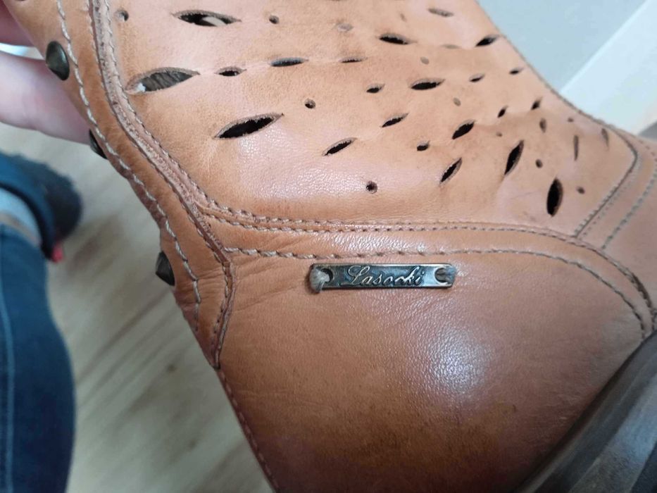 Buty skóra LASOCKI 36