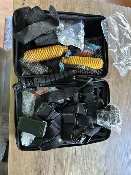 Mala com acessórios GoPro