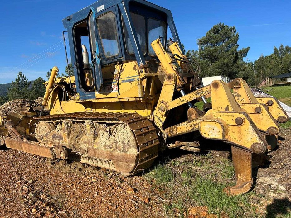 Bulldozer Komatsu D65E-8