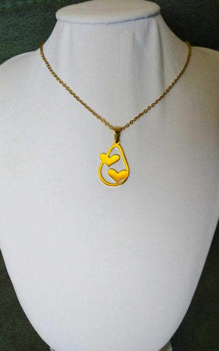 Colar Aço Dourado c/ Oval de 2 Corações NOVO