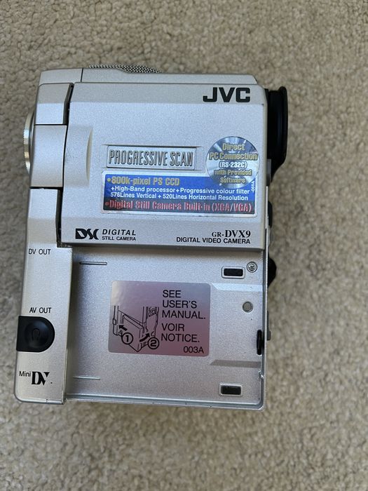 Відеокамера JVC