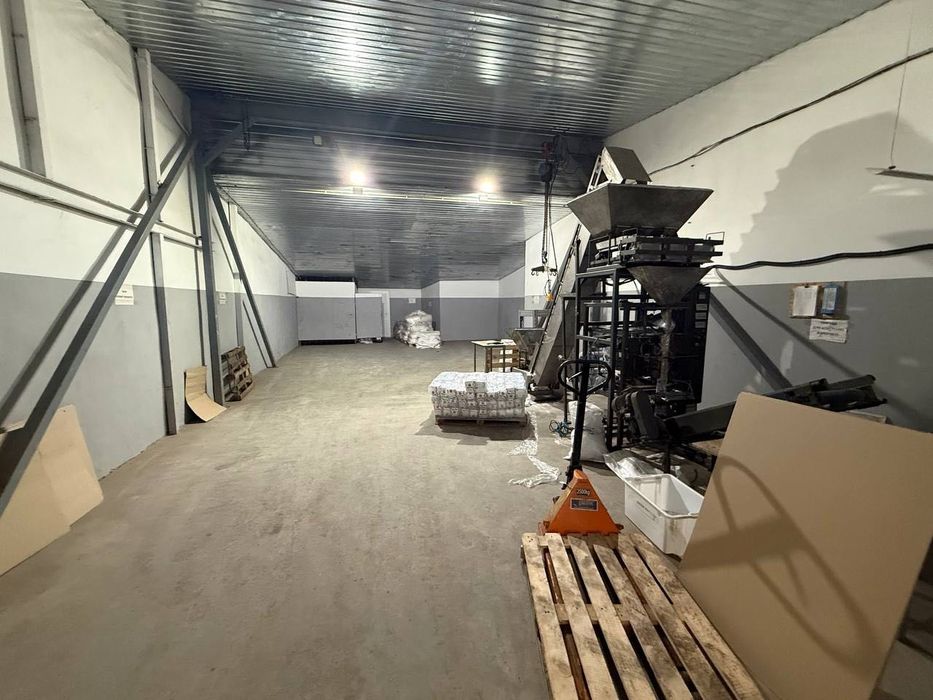 Продам База БЕЗ КОМИССИИ Производство Склад 3700м2 Петровского Мазепы