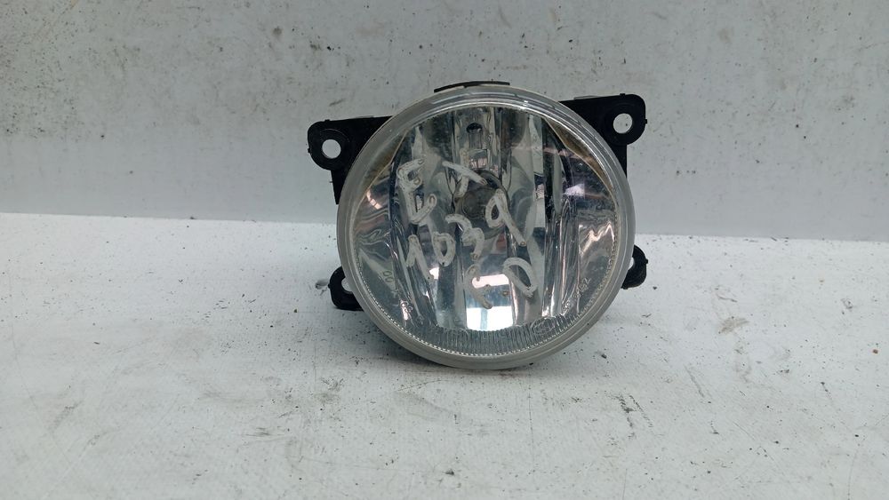 Farol nevoeiro frente direito PEUGEOT 2008 I (CU_)