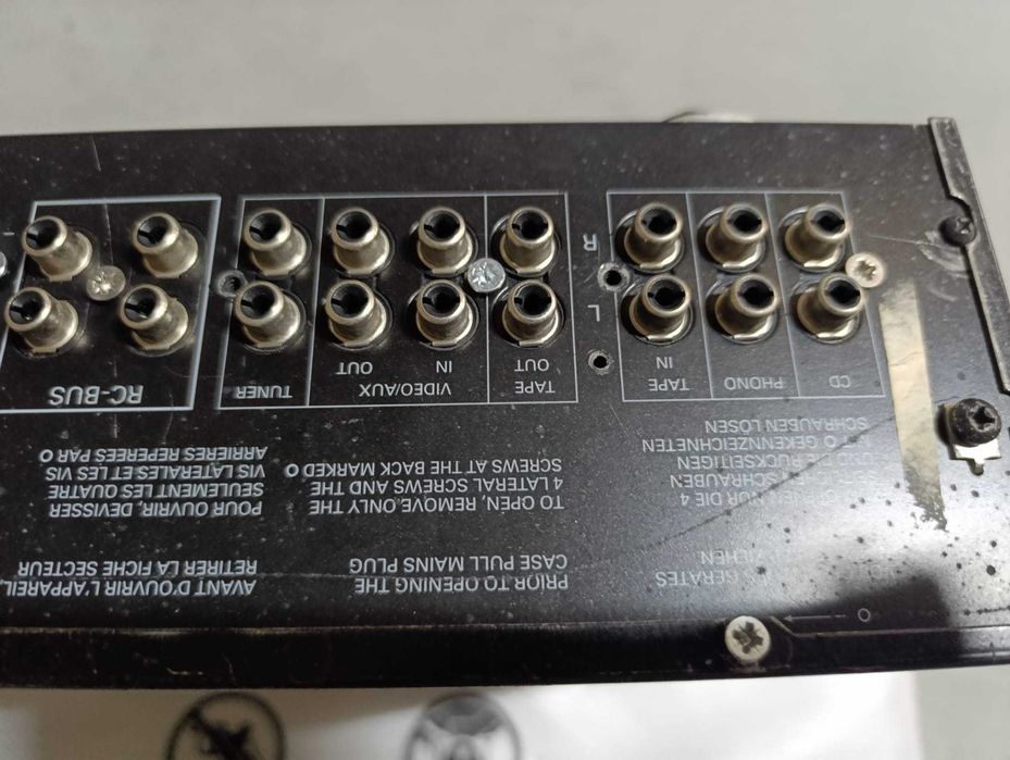 2 X Amplificador de som da marca GRUNDIG v301