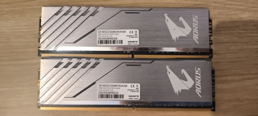 Pamięć RAM 2x8 GB DDR4 Aorus RGB