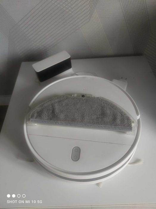 Робот пілосос xiaomi