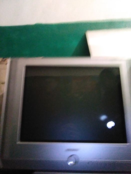 Телевизор темный и светлый