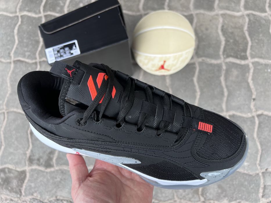 Jordan Luka 2 Bred 41-45 в наявності.