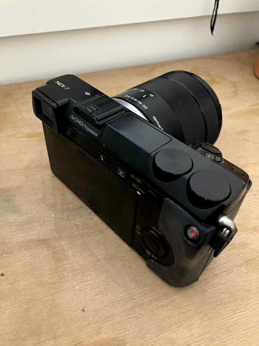 Mirrorless camera Sony NEX-7 24 mp + Sony 3.5-5.6/ 18-55mm lens
