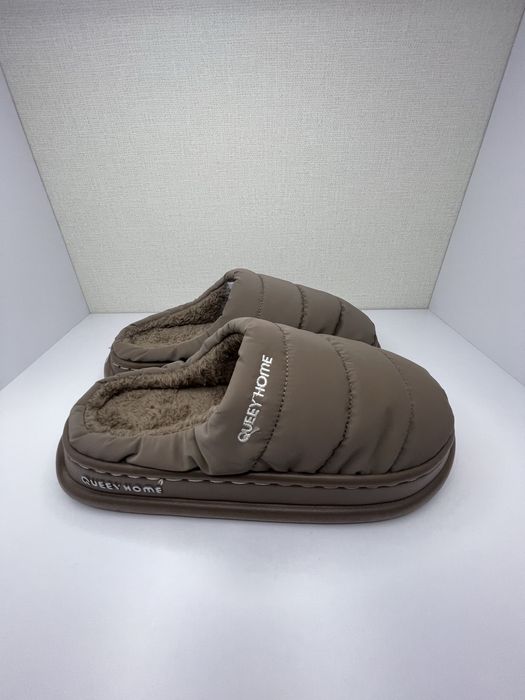 Теплі тапочки для дому та вулиці