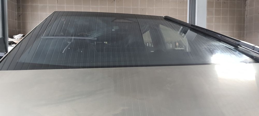 Лобове скло Tesla Cybertruck