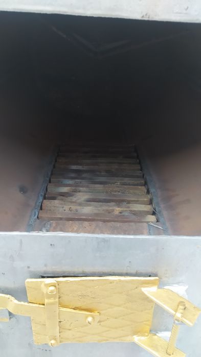 Піч буржуйка на дровах