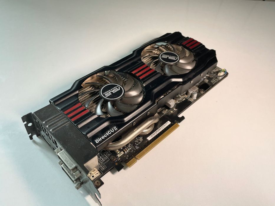 Відеокарта Asus GTX 770 на запчастини