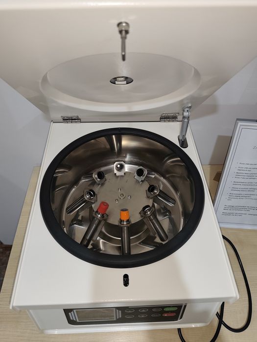 Horyzontalna wirówka do osocza